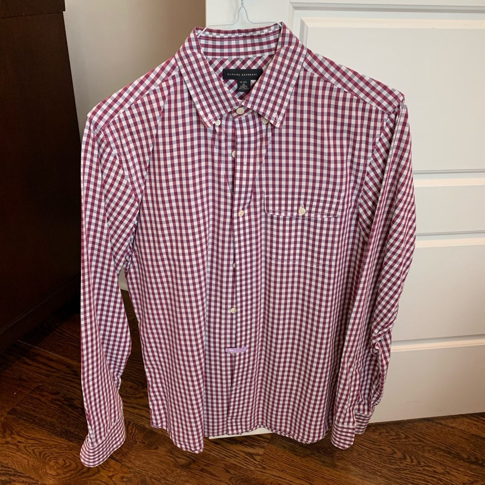 Men’s Banana Republic button down shirt